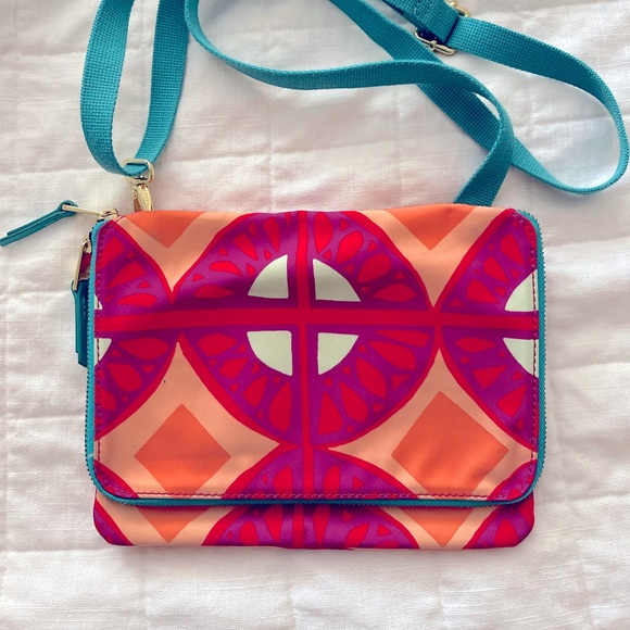 Small Fossil Crossbody Bag - Picture 1 of 7